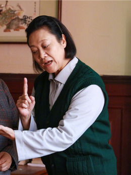 养母的花样年华剧情介绍_宅剧情