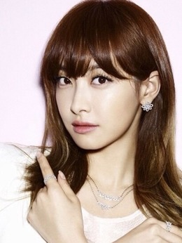 八月未央剧情介绍_宅剧情