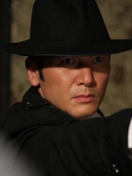 血色黎明剧情介绍_宅剧情