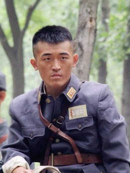 铁血将军剧情介绍_宅剧情