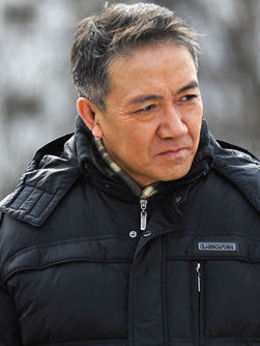 老严有女不愁嫁剧情介绍_宅剧情