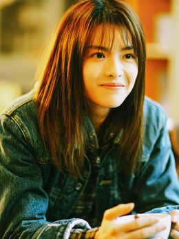 八月未央剧情介绍_宅剧情