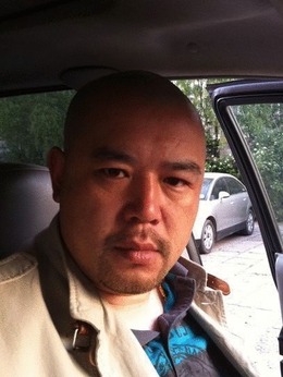 浮尘下的枪声剧情介绍_宅剧情