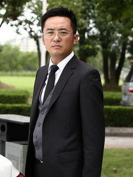 华丽一族剧情介绍_宅剧情