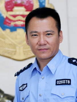 新刑警本色剧情介绍_宅剧情